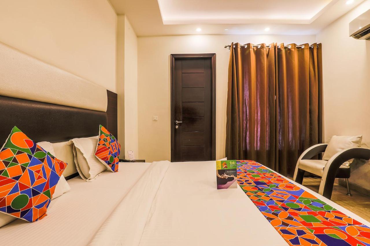 Fabhotel Daffodil Huda City Center グルガウン エクステリア 写真